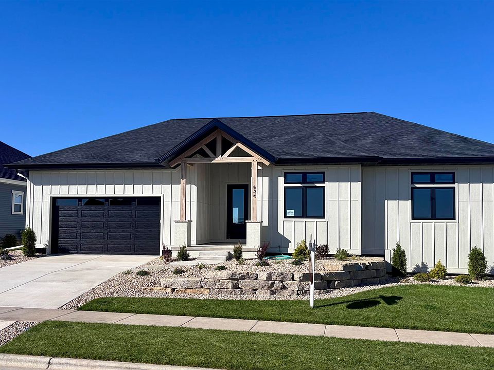 1st image of 636 Rustic Rise