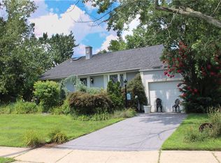 3 Carmello Dr, Edison, NJ 08817