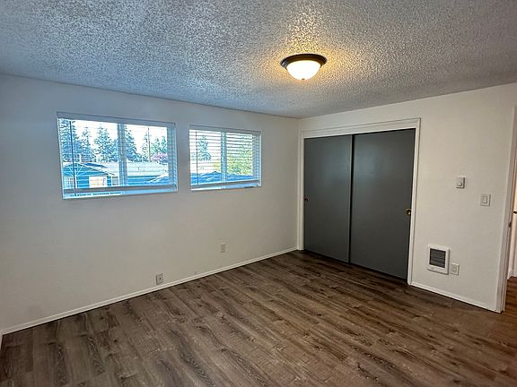3rd image of 1301 Horne St NE #1