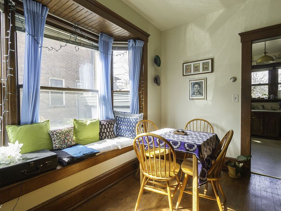 1st image of 215 N Division St APT 2