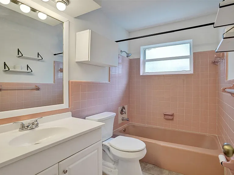 4240 NW 21st Ave #2 — Photo 10