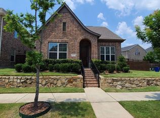 1129 Crane St, Carrollton, TX 75007