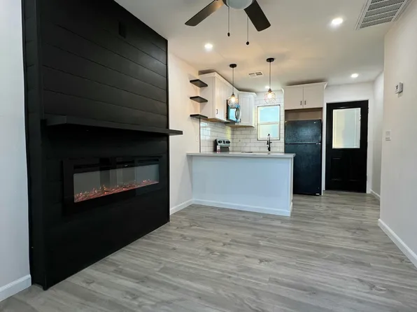 1447 E MOUNTAIN VIEW Road, Phoenix, AZ 85020