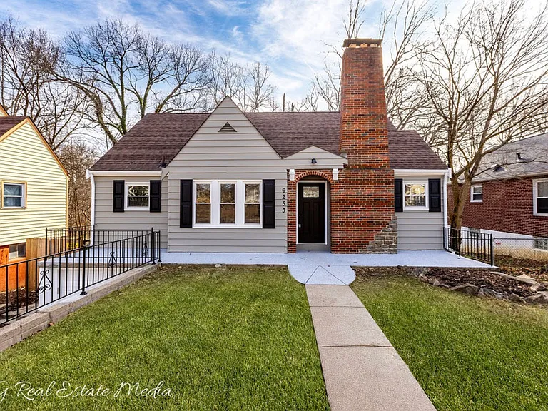 6253 Sturdy Ave — Photo 2