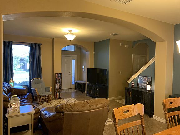 3rd image of 503 Silver Palm Dr