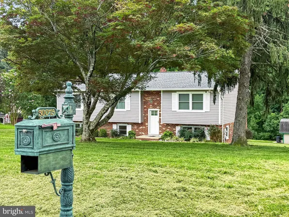 30075 Huntt Rd, Mechanicsville, MD 20659