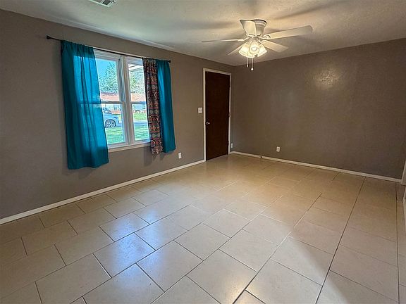 3rd image of 320 W Gary Ave