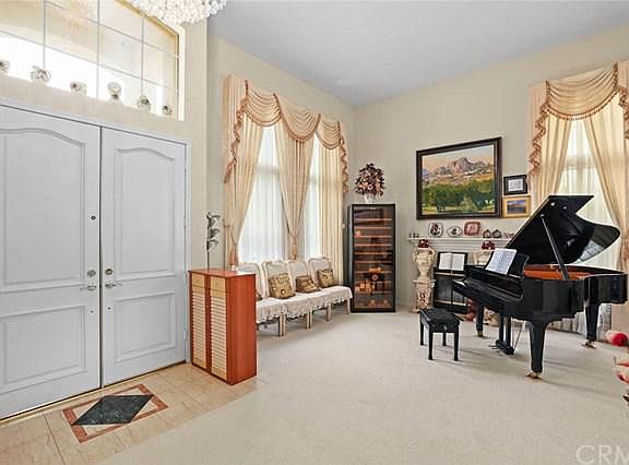 4th image of 19146 Singingwood Dr