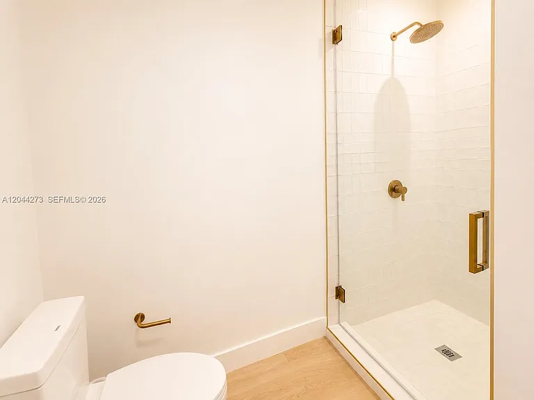 90 NE 32nd St #205 — Photo 19