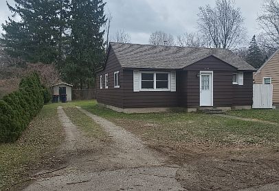 1st image of 597 Midway Ave
