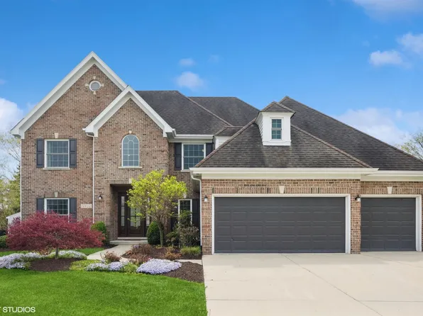 26W241 Arrow Glen Ct, Wheaton, IL 60189