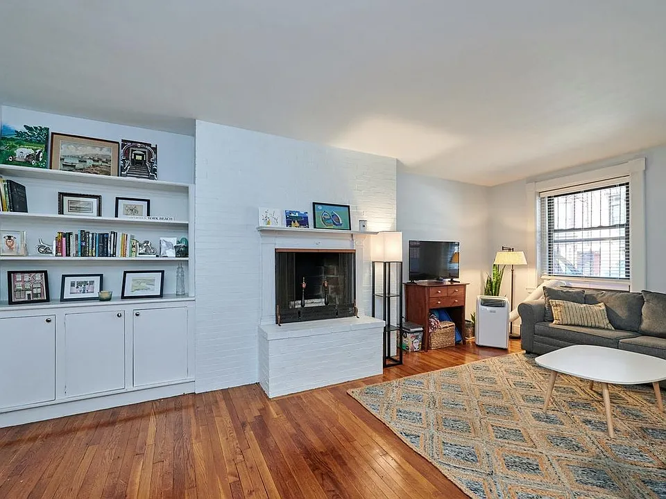 183 Marlborough St #B