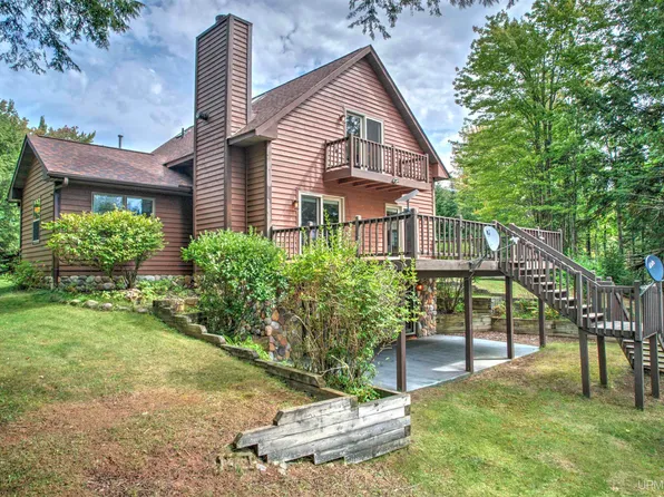 E19501 Otter Ln, Watersmeet, MI 49969