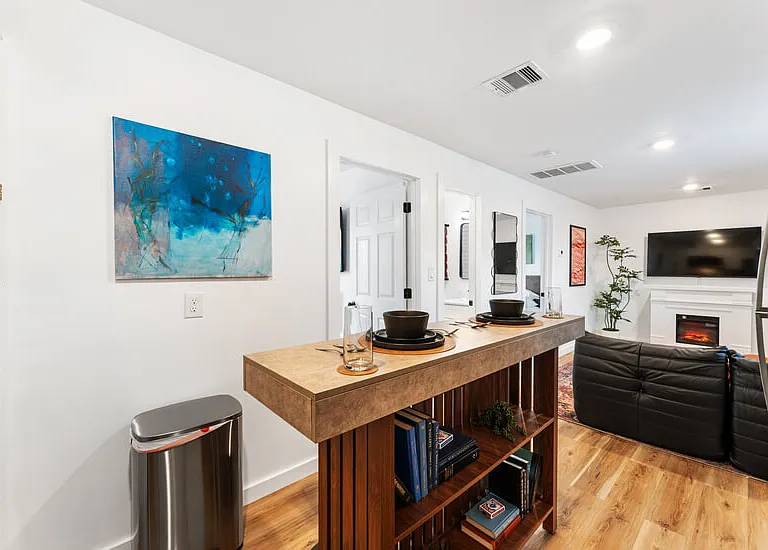 807 Cullen Blvd #4 — Photo 18