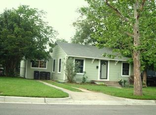 4809 Cedarhill Rd, Fort Worth, TX 76116