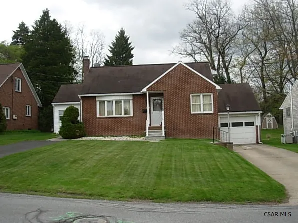 1016 Granger Dr, Johnstown, PA 15905