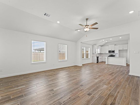 4th image of 8331 Amethyst Valley Ln