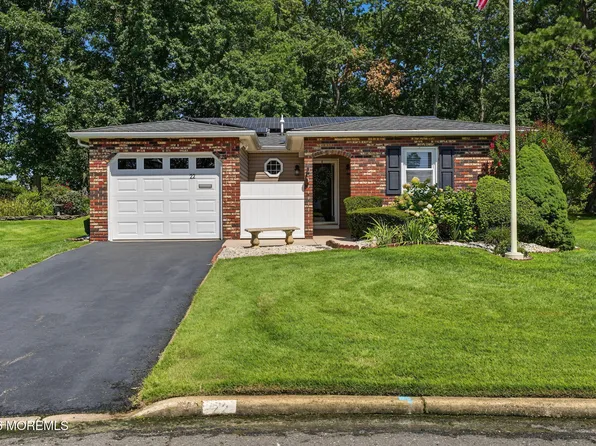 22 Higgins Ct, Brick, NJ 08724