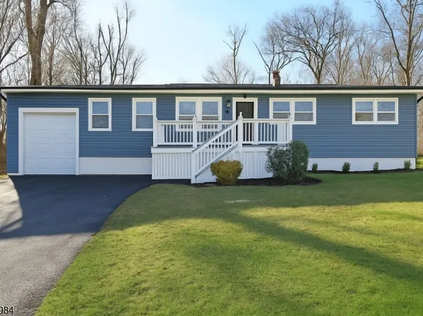 36 Ruth St, Hopatcong Boro, NJ 07874