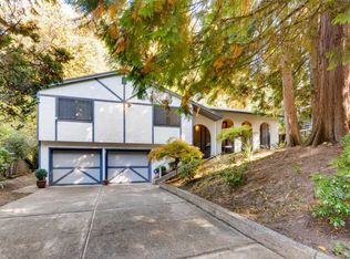 1990 Pheasant Dr, Beaverton, OR 97003