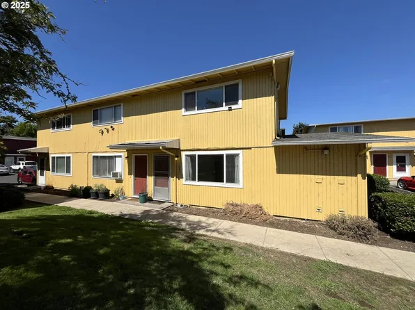 1682 Hayes St APT C, Eugene, OR 97402
