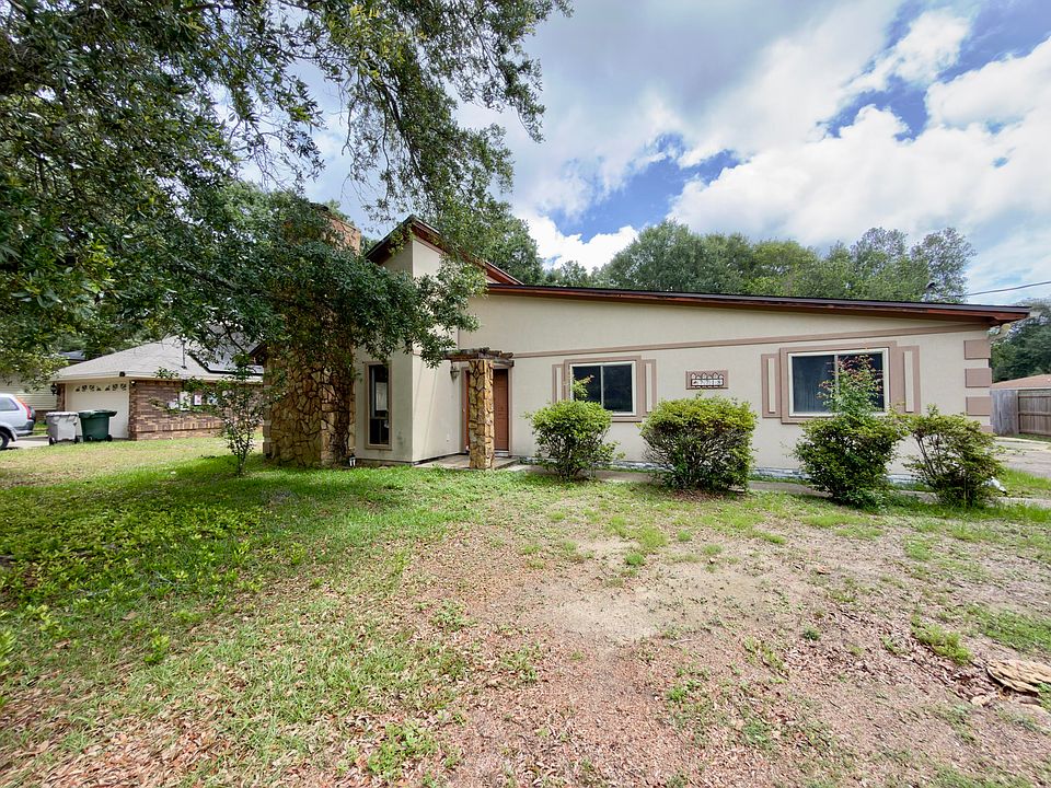 1st image of 7718 Beechwood Dr