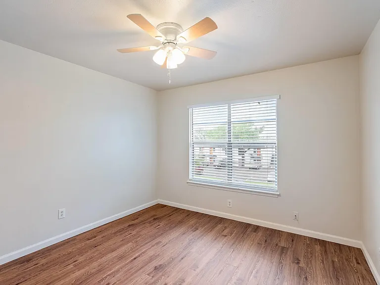 5802 Belmoor Dr #B — Photo 22