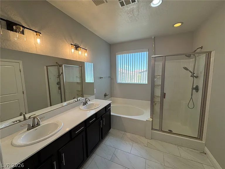 5027 Breaking Dawn Ct — Photo 16