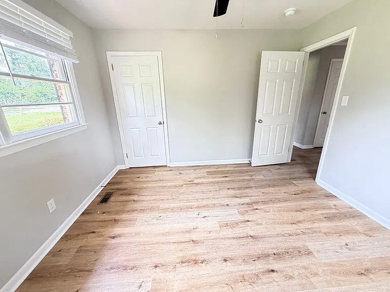 1107 W Park Ave — Photo 21