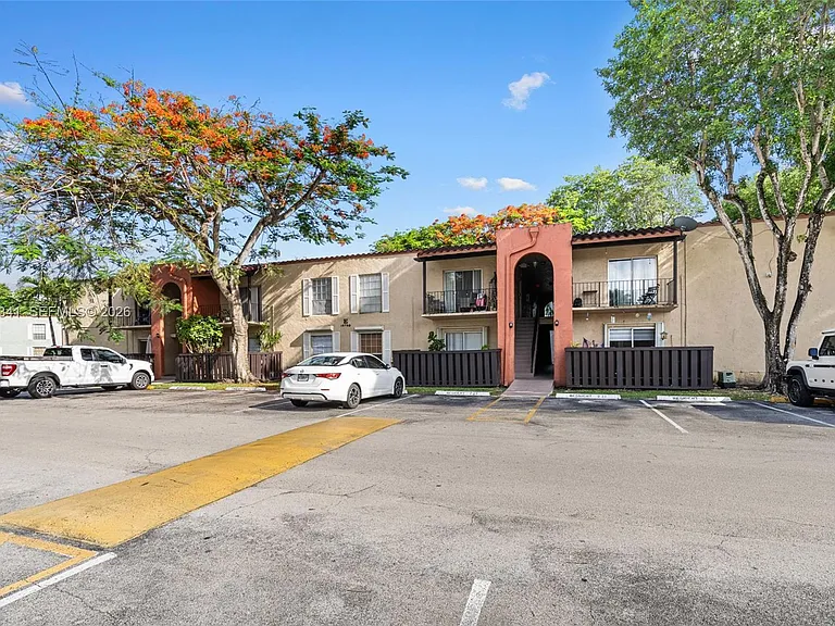 10780 N Kendall Dr #E7 — Photo 15