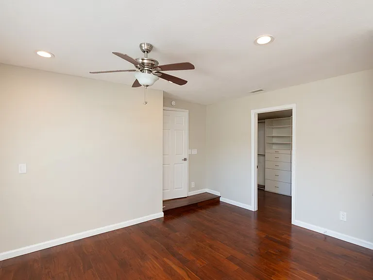 4256 Napier St — Photo 9