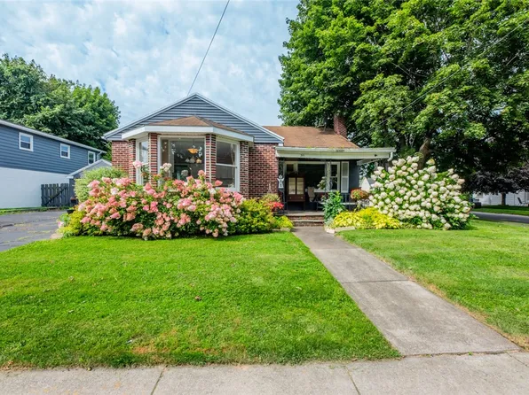 311 N Lincoln Rd, East Rochester, NY 14445