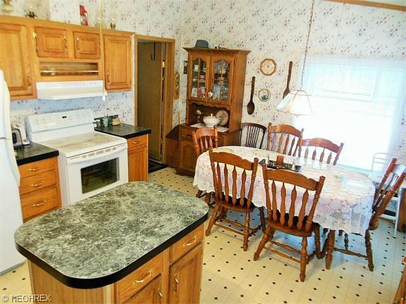 4th image of 92 Township Road 791