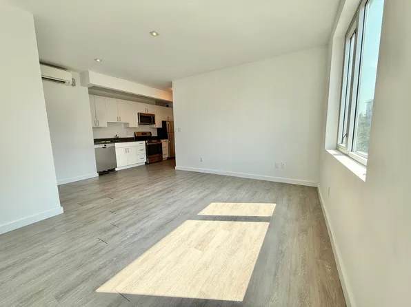 165 Vanderbilt Avenue image 5 of 10