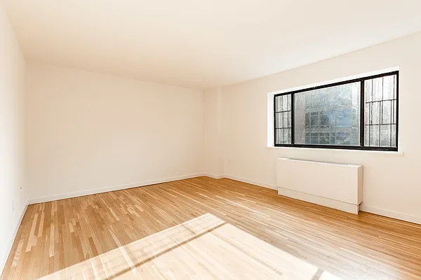 Rented by MNS | media 8