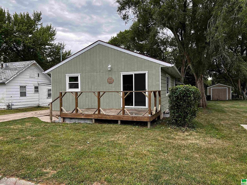 1013 Park Ave, Cherokee, IA 51012 Zillow