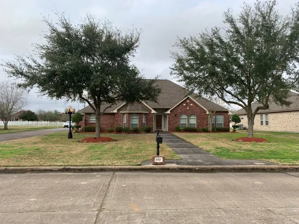 650 Westwood Cir, La Marque, TX 77568