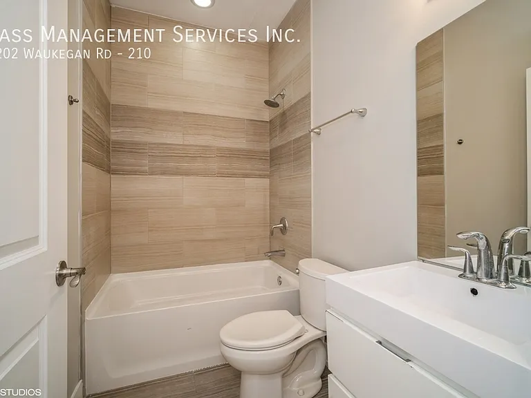 1202 Waukegan Rd, Glenview, IL — Photo 71