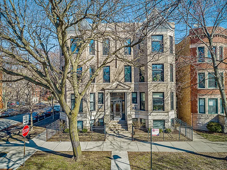 2922 W Logan Blvd — Photo 11