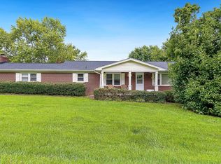 912 S Main St, Greer, SC 29650