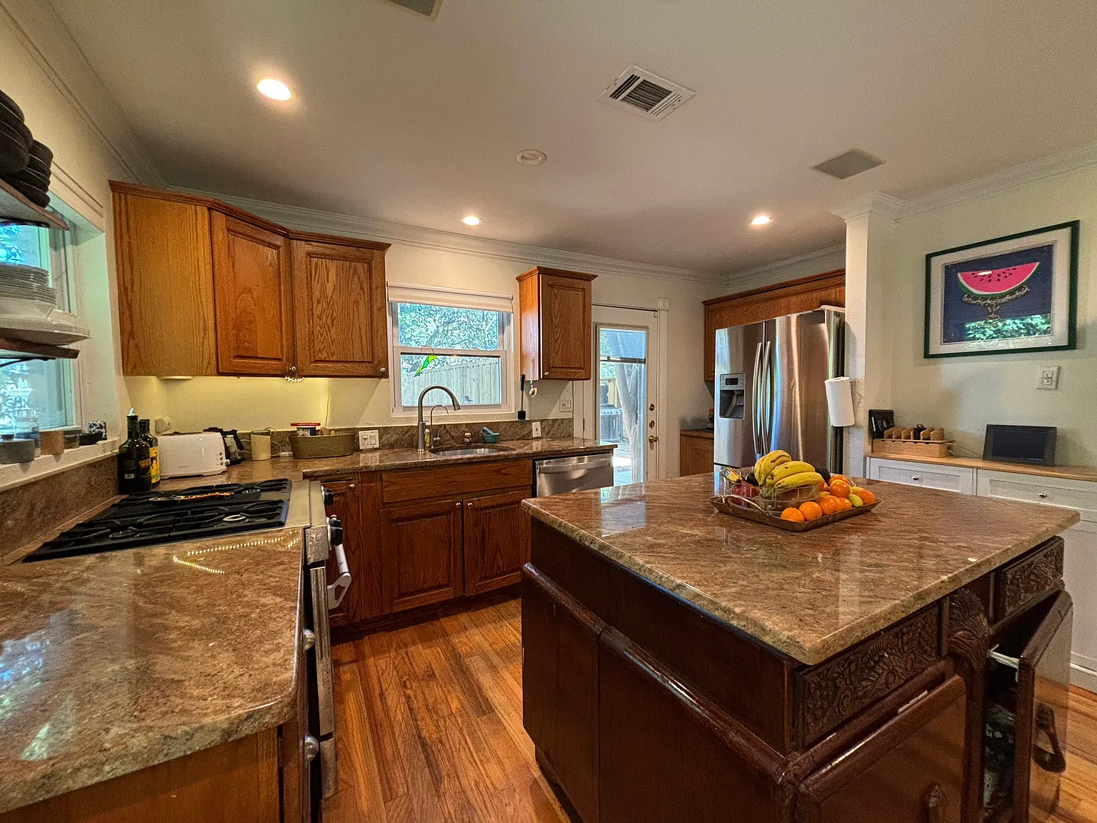 2 bed, 1016 sqft, $2,395 — Photo 3