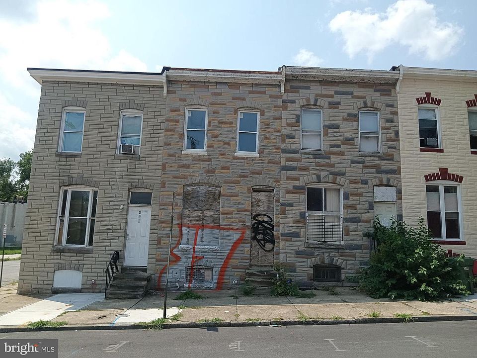 1st image of 220 S Smallwood St