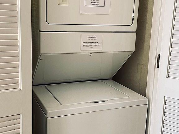 5th image of 2325 Caravelle Cir