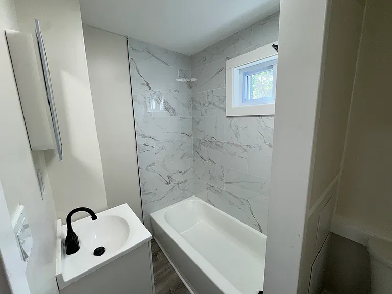 636 Spruce St — Photo 14