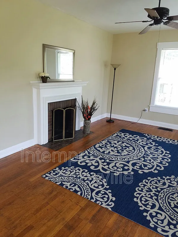 2 bed, 1.0 bath, 1216 sqft, $1,550 — Photo 4
