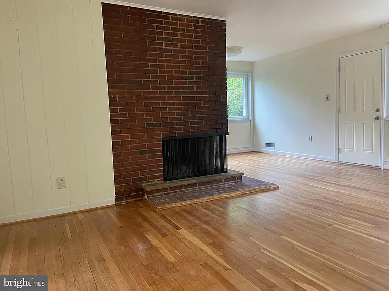 6009 Cheshire Dr — Photo 5