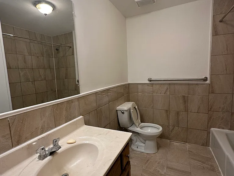 1007 SW Kings Cross Rd — Photo 8