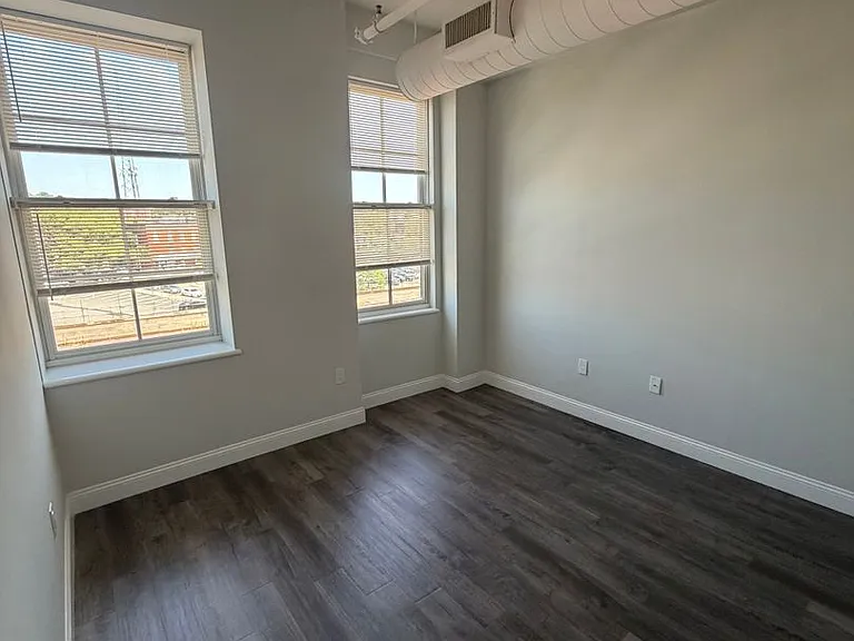24 Mount Vernon Apartments — Photo 46
