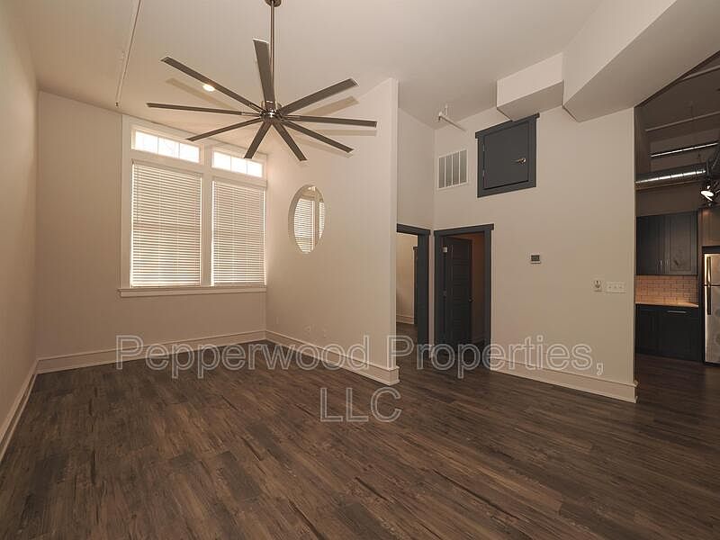 1st image of 600 Magnolia St APT 105
