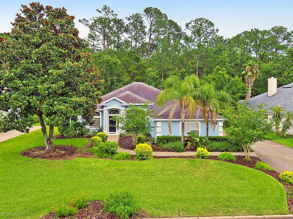 2517 Beautyberry Cir East